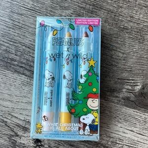 Wet n Wild x Peanuts Eyeshadow Sticks